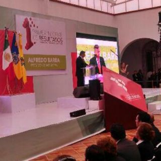 Alfredo Barba presume avances en seguridad y educación