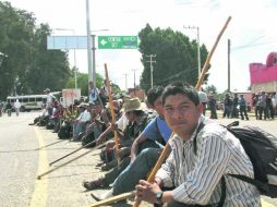 Los manifestantes se instalaron en las inmediaciones de las oficinas de la delegación de la SCT. NTX /