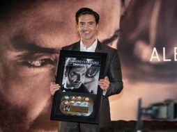 El álbum ''Confidencias'' fue lanzado hace unos días; se colocó en el primer lugar en 19 países, entre estos México y EU. ESPECIAL /