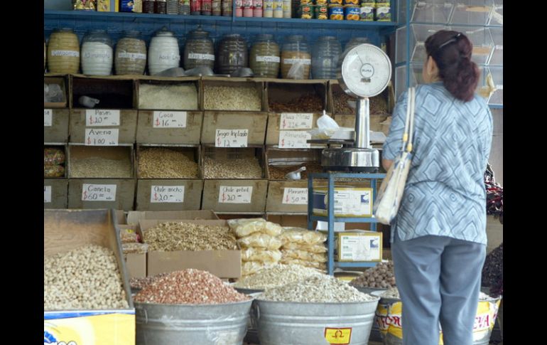 Los precios de los alimentos caen al nivel más bajo desde el reportado en junio de 2012. ARCHIVO /