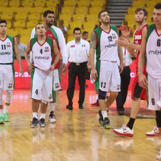 México vuelve a perder