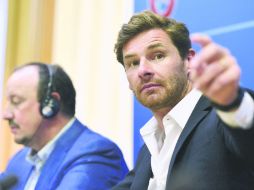 El técnico del Tottenham, Andre Villas-Boas, no quiere entrenar un jugador una semana y que a la siguiente le toque enfrentarlo. EFE /