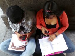 Ambos sexos coinciden que la posibilidad de acceder a todo su contenido desde cualquier PC, Smartphone o Tablet sería útil. ARCHIVO /