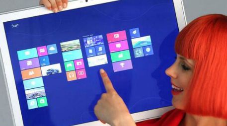 Una tablet de cuatro pulgadas fue presentada por Panasonic en el evento. Tomada de @vivepanasonic en Twitter. ESPECIAL /