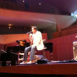 Vincent Gardner, presente en el Centro Cultural Roberto Cantoral