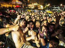 La lluvia no mermó el entusiasmo de aquellos que permanecieron en el evento. EL INFORMADOR /