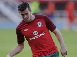 El joven del ''traspaso millonario'' vería acción con su nuevo equipo este mes. AP /