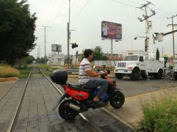 Se presume que el hombre atropellado por el tren podría ser un migrante, pues encontraron una cobija y mochila. ARCHIVO /