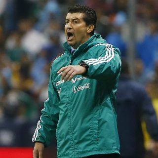 'Chepo' podría dirigir en Europa: Klinsmann