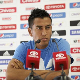 Omar Esparza es baja en Chivas