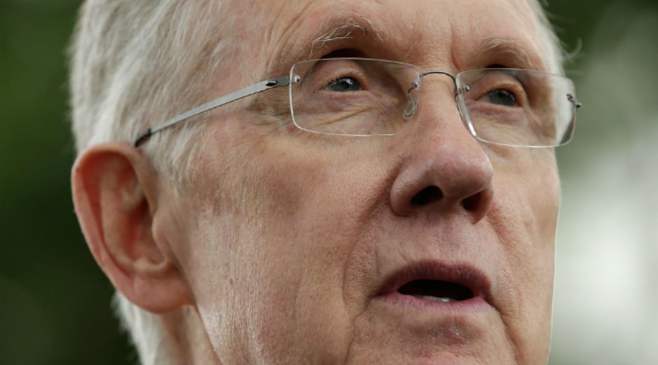 El líder demócrata Harry Reid retrasa el voto luego de la propuesta de Rusia para que el arsenal sirio sea entregado. AFP /