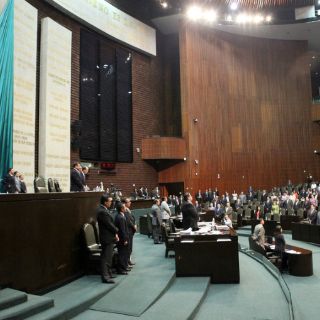 Diputados aprueban reforma financiera en comisiones