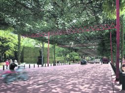 Proyección de cómo quedará el Parque Revolución, que incluyen una pérgola con plantas que dará sombra a la Avenida Juárez. ESPECIAL /