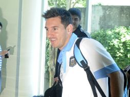 El padre del delantero sudamericano asegura que su hijo sólo se ha dedicado al futbol. AFP /