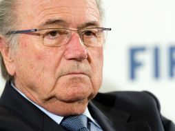Joseph Blatter ha aceptado estar arrepentido por la sede elegida para la copa del mundo. ARCHIVO /