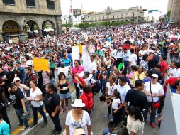 El sábado, docentes amagaron con realizar un paro Estatal de 24 horas si sus peticiones no eran atendidas por las autoridades. ARCHIVO /