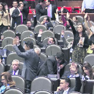 Diputados avalan reforma financiera; toca al Senado