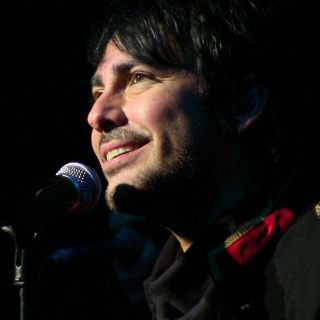 Beto Cuevas cumple 46 años, con grabación de disco