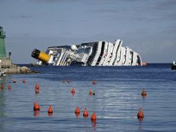 El naufragio del ''Costa Concordia'' en enero de 2013 dejó como saldo 32 muertos. AFP /