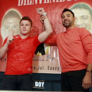 De la Hoya no estará en combate de 'Canelo'