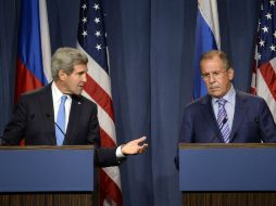 John Kerry (i) y Sergei Lavrov (d) en rueda de prensa con motivo de la situación en Siria. AFP /