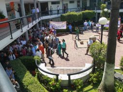 Los sindicalizados protestaron el miércoles en la sede seccional porque no ven que su dirigente los ''defienda''. ARCHIVO /