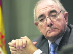 José Manuel García-Margallo afirma que el Gobierno ''tiene que escuchar a la calle'', aunque las instituciones deben platicar. EFE /