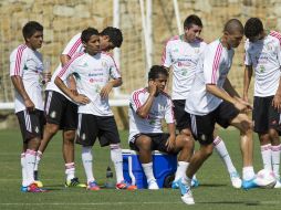 Dos Santos (C) acumula 164 minutos, mientras que Javier Aquino (2I) suma 212 minutos en lo que va del certamen. ARCHIVO /