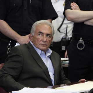 Strauss-Kahn será asesor económico de Serbia