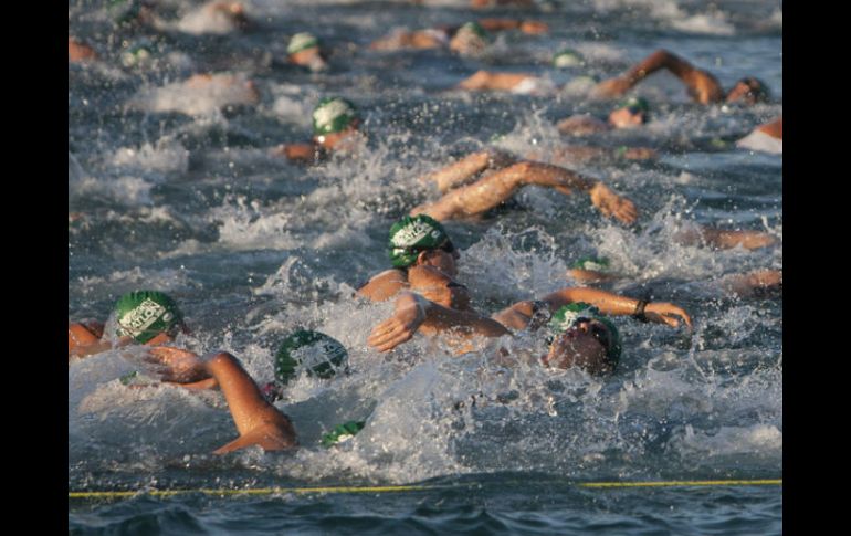 Mundial de Triatlón verá competir a más de 300 mexicanos. ARCHIVO /