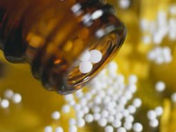 La homeopatía es la opción alternativa a la que recurren 29.4 por ciento de los encuestados por el GCE en el país. ARCHIVO /