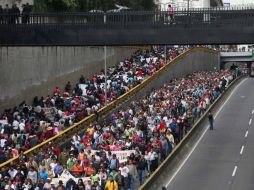 Integrantes de la CNTE a su paso por Avenida Reforma y Calzada Chivatito. SUN /