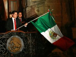 Sandoval agitó la bandera y pronunció ''¡Viva Jalisco! ¡Viva México!''.  /
