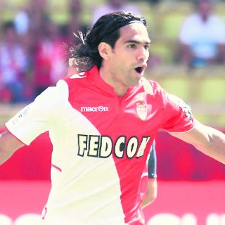Falcao los lleva a la cima de Francia