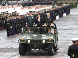 El Presidente Enrique Peña Nieto pasó revista a los elementos de las diferentes escuelas militares navales y del Ejército. NTX /