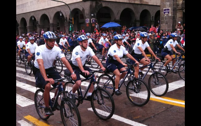 Aún no se tiene el dato del total de los asistentes al desfile.  /