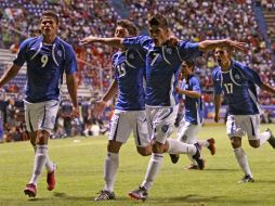 Elementos de la selección de El Salvador son investigados por la Federación de este país. ARCHIVO /