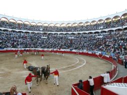 El recinto taurino espera una nueva fecha para llevar a cabo el festival que estaba programado este fin de semana. ARCHIVO /