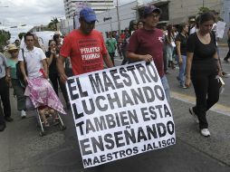 Marcha en Jalisco. Profesores marcharán el sábado de La Normal al Centro; reunirán víveres para quienes sostienen plantón en el DF.  /