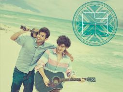 El dúo Celo se subió por primera vez al escenario abriéndole un concierto a Mijares en 2010. ESPECIAL /