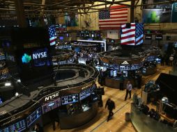 El Dow Jones cerró su jornada de este martes con expectativas positivas en torno a la Reserva Federal de EU. ARCHIVO /