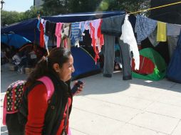 Los maestros amagan con volver a mudar su plantón del Monumento a la Revolución al Zócalo capitalino. NTX /