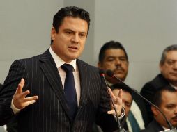 Por otro lado, el gobernador celebra la creación del seguro de desempleo y la pención alimenticia universal. ARCHIVO /