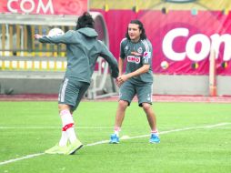 El capitán del Guadalajara, Héctor Reynoso, pide buen comportamiento a ambas aficiones. EL INFORMADOR /
