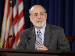 El presidente de la Reserva Federal, Ben Bernanke, y otros ocho miembros del comité votaron a favor de seguir con los estímulos. AP /