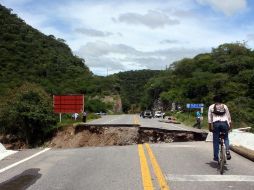''Manuel'' deja una estela de destrucción en las costas del Pacífico mexicano; toma fuerza, podría convertirse en huracán. NTX /