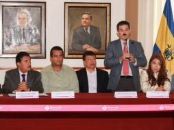 Ramiro Hernández (i) durante la presentación del nuevo inspector. ARCHIVO /