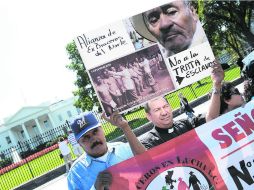 Ex braceros mexicanos protestaron frente a la Casa Blanca demandando el pago de sus fondos de retiro. NTX /