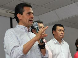 El mandatario recorrió la colonia Luis Donaldo Colosio, en Acapulco. ARCHIVO /