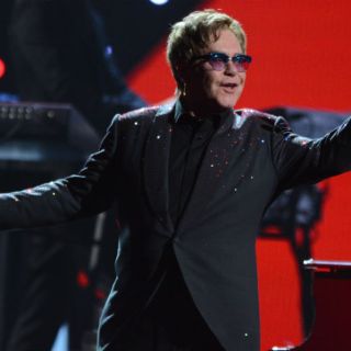 Elton John triunfa en aclamado festival